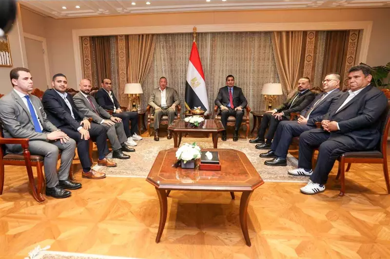 لتهنئته بالمنصب.. الخطيب يقود وفد الأهلي لزيارة جوهر نبيل وزير الرياضة 